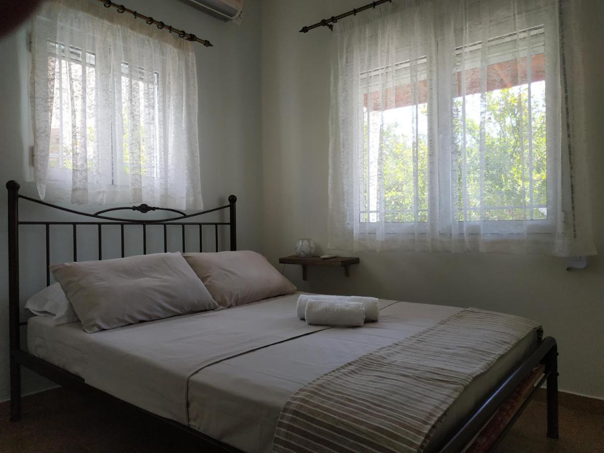 Leodi Place Kipseli  Luaran gambar