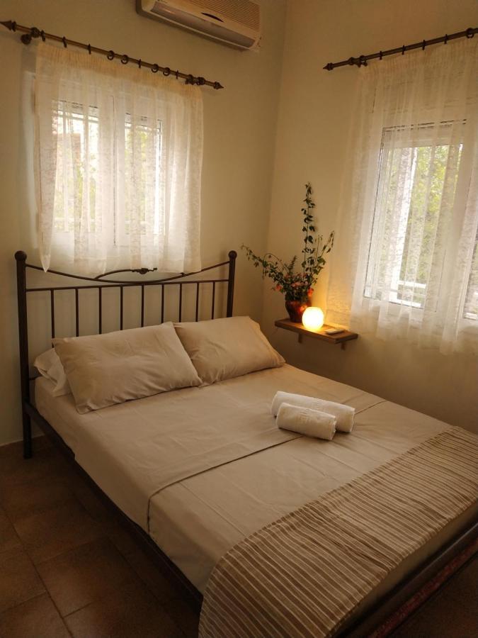 Leodi Place Kipseli  Luaran gambar