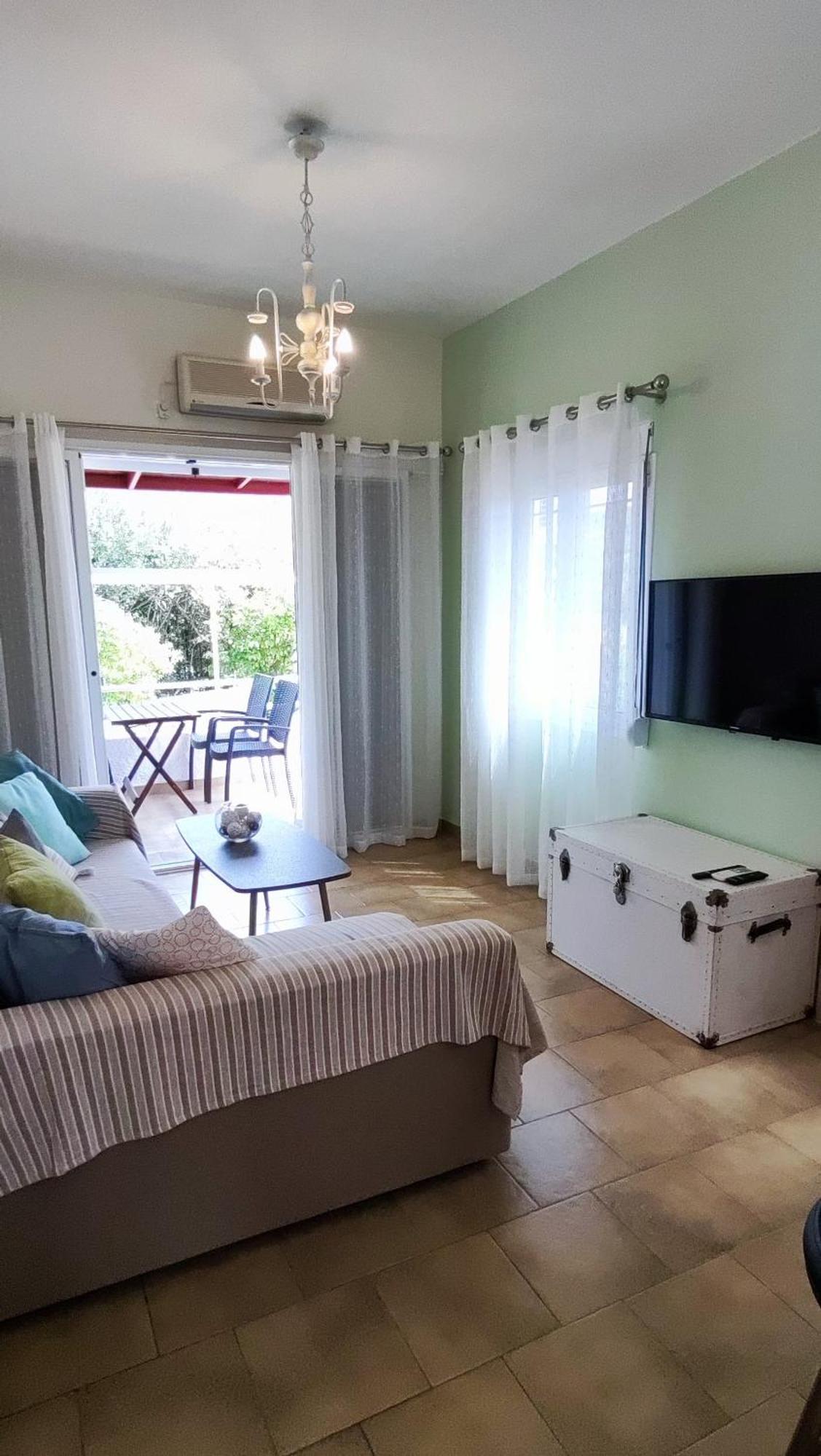 Leodi Place Kipseli  Luaran gambar